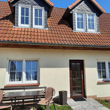 Lacky - Kleines Familienreihenmittelhaus In Grieben Hiddensee Extérieur photo