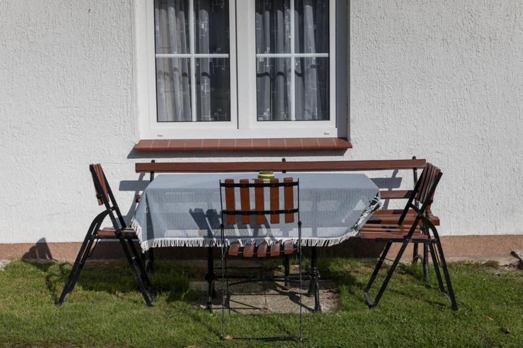 Lacky - Kleines Familienreihenmittelhaus In Grieben Hiddensee Extérieur photo